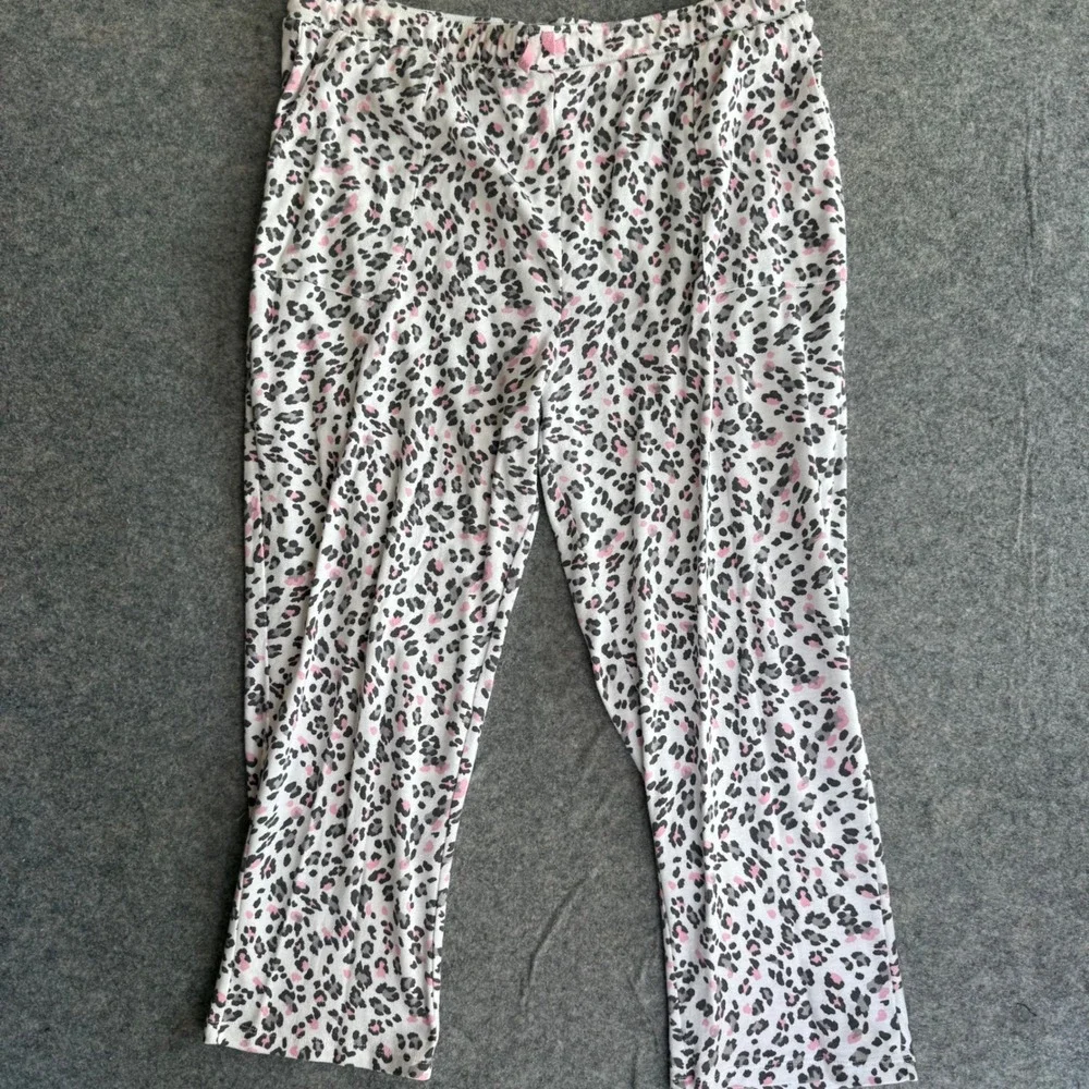 Karen Neuburger Womens XL Pink Grey Leopard Print Pajama Set Short Sleeve Pants